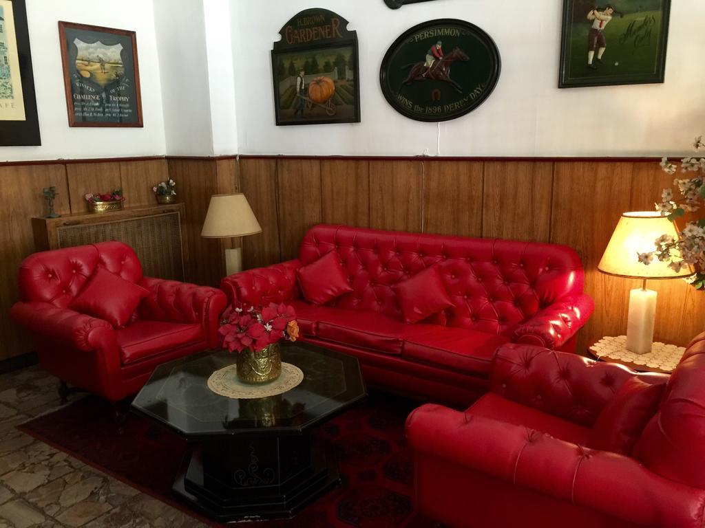 Embassy Hotel Бейрут Екстериор снимка