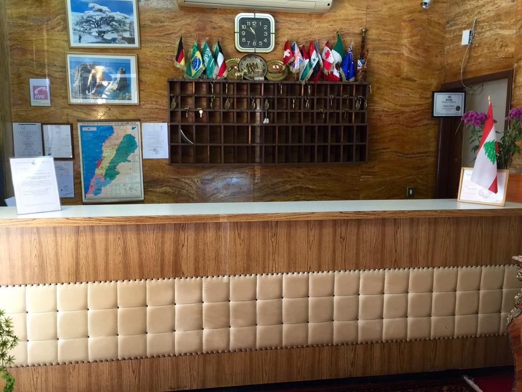 Embassy Hotel Бейрут Екстериор снимка