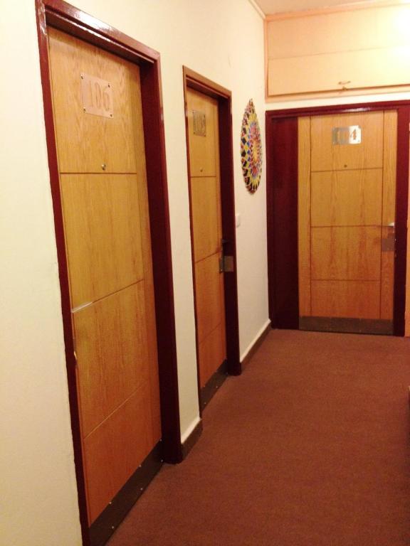 Embassy Hotel Бейрут Стая снимка