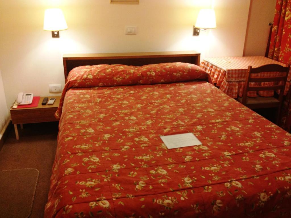 Embassy Hotel Бейрут Стая снимка