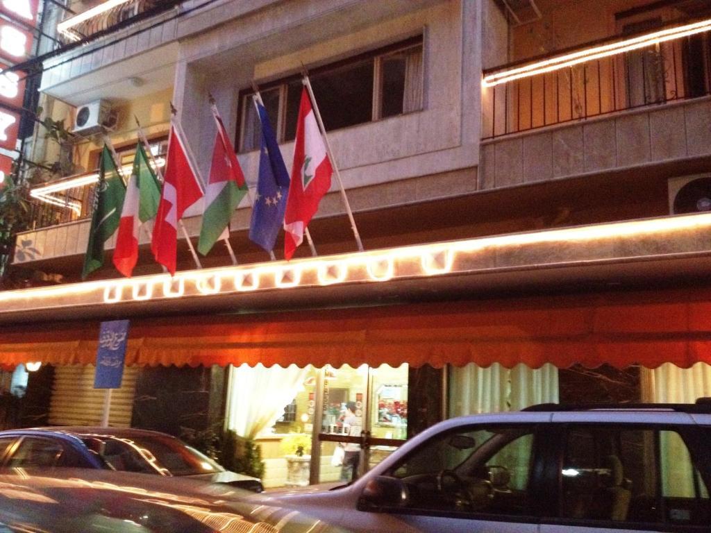 Embassy Hotel Бейрут Екстериор снимка