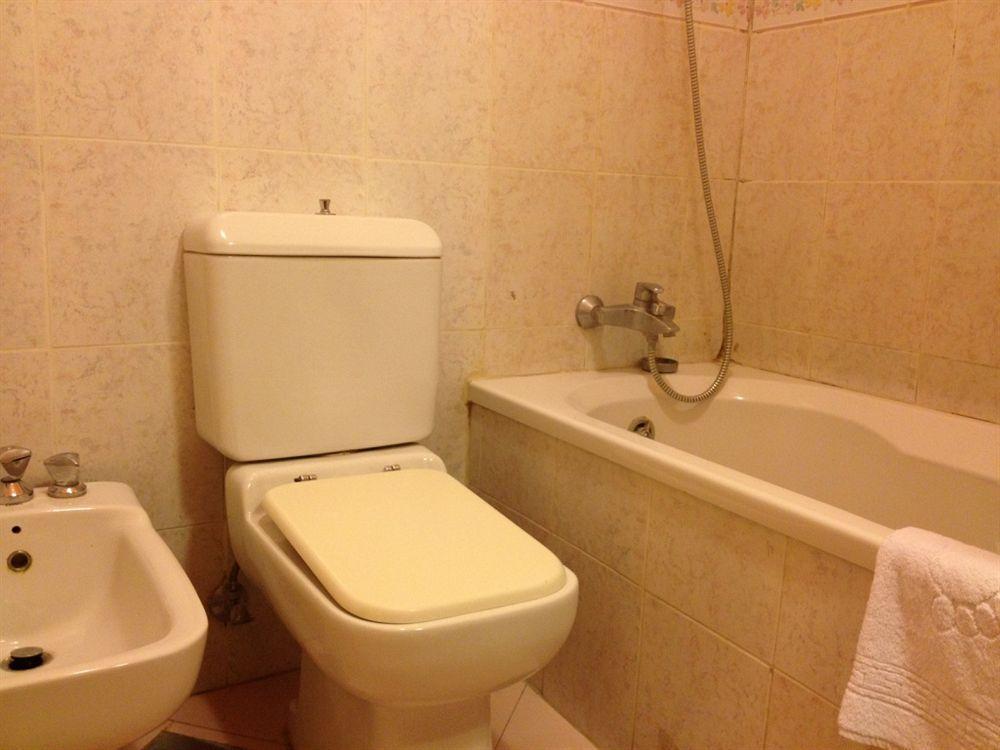 Embassy Hotel Бейрут Екстериор снимка
