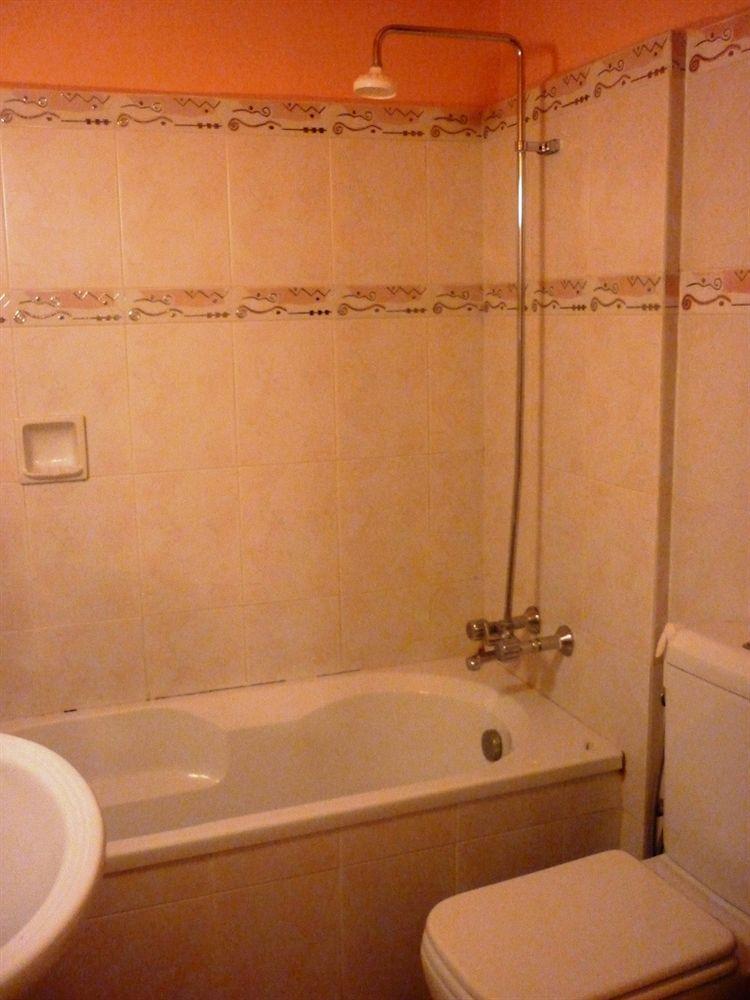 Embassy Hotel Бейрут Екстериор снимка