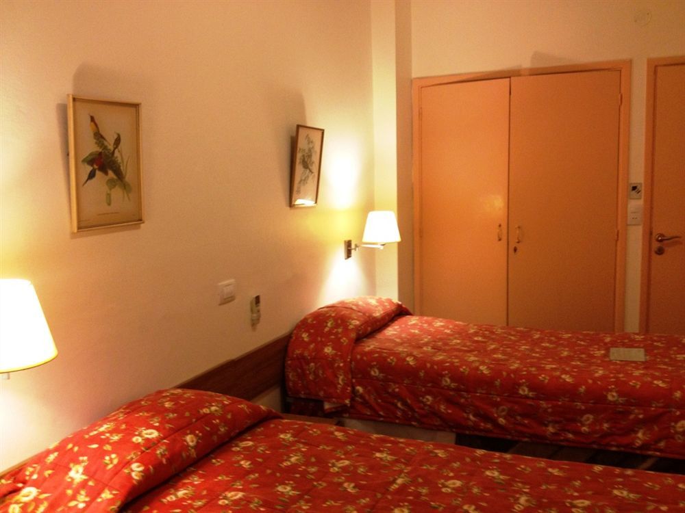 Embassy Hotel Бейрут Екстериор снимка